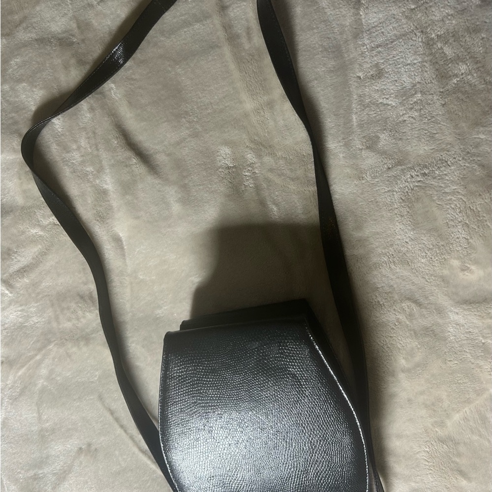 Rodo Glossy Black Crossbody Bag